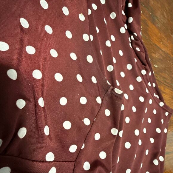 Cressong USA Burgundy Polka Dot Sleeveless Top – Size Medium - Picture 4 of 4